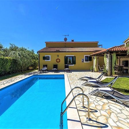 Spacious Three-Bedroom Villa Balun With Pool Poreč Exterior foto