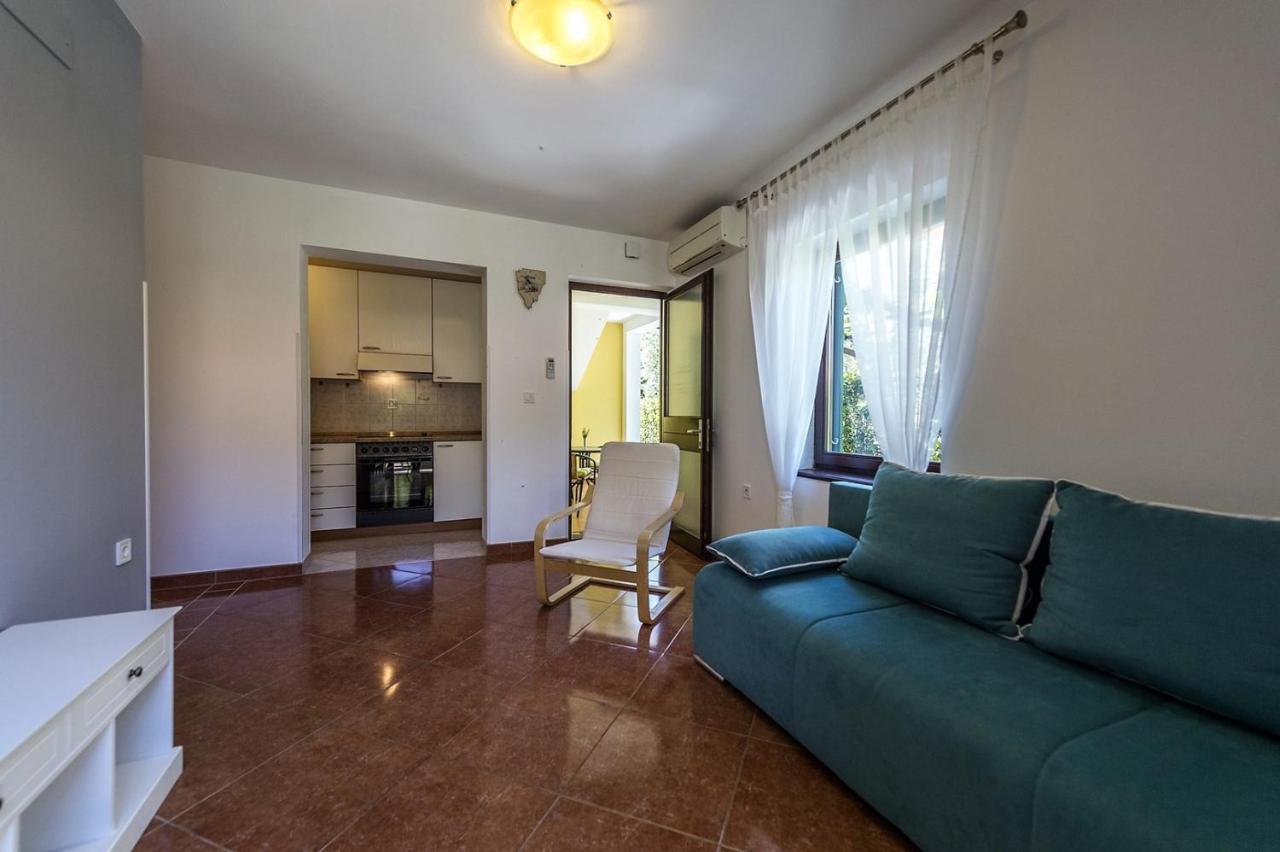 Spacious Three-Bedroom Villa Balun With Pool Poreč Exterior foto